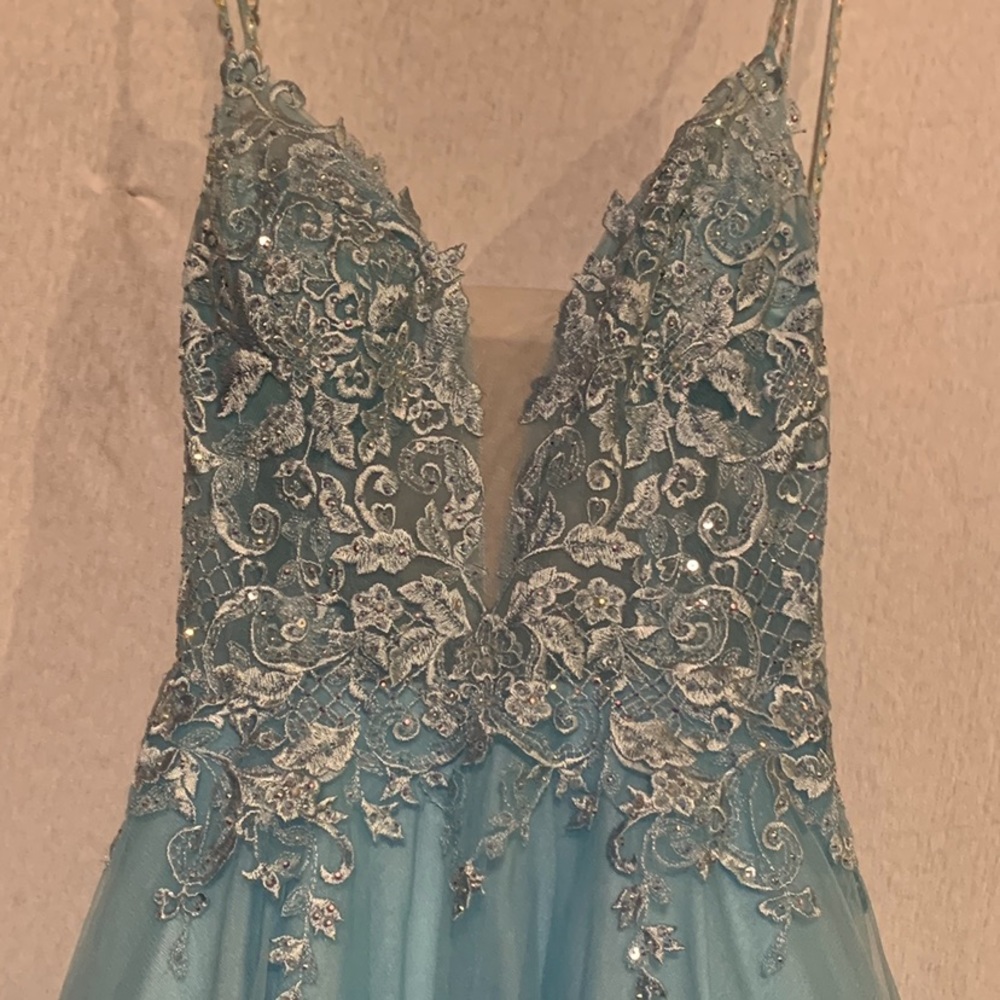 Prom Dress - Picture 2 of 6